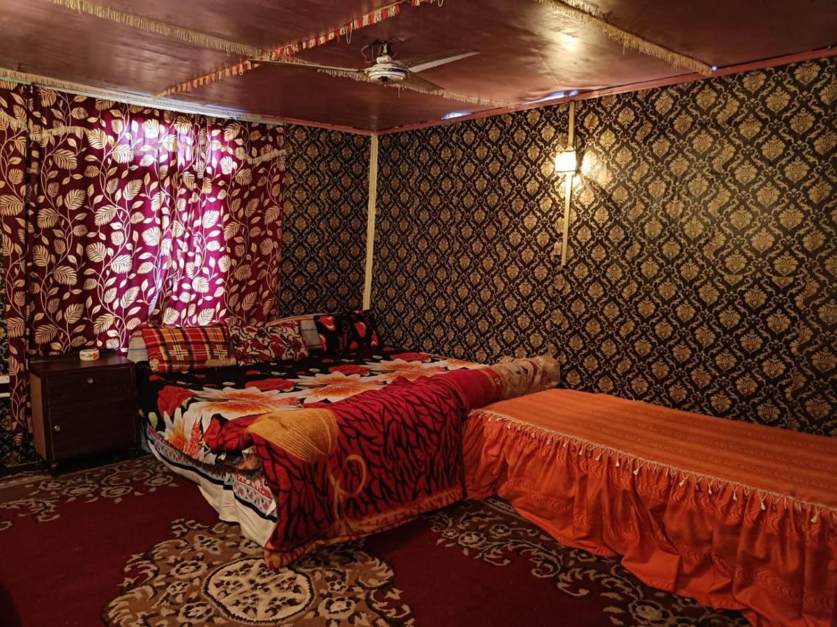 Island Apartment Srīnagar Екстериор снимка